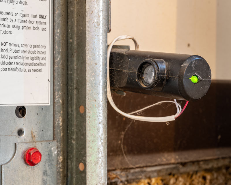 Read more about the article 4 Reasons Your Garage Door Isn’t Closing and How to Fix It